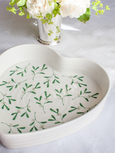 Sophie Conran Mistletoe Heart Baking Dish image number null
